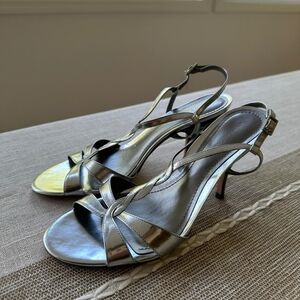 EUC Ann Taylor silver heel size 8M (55) Prom Homecoming